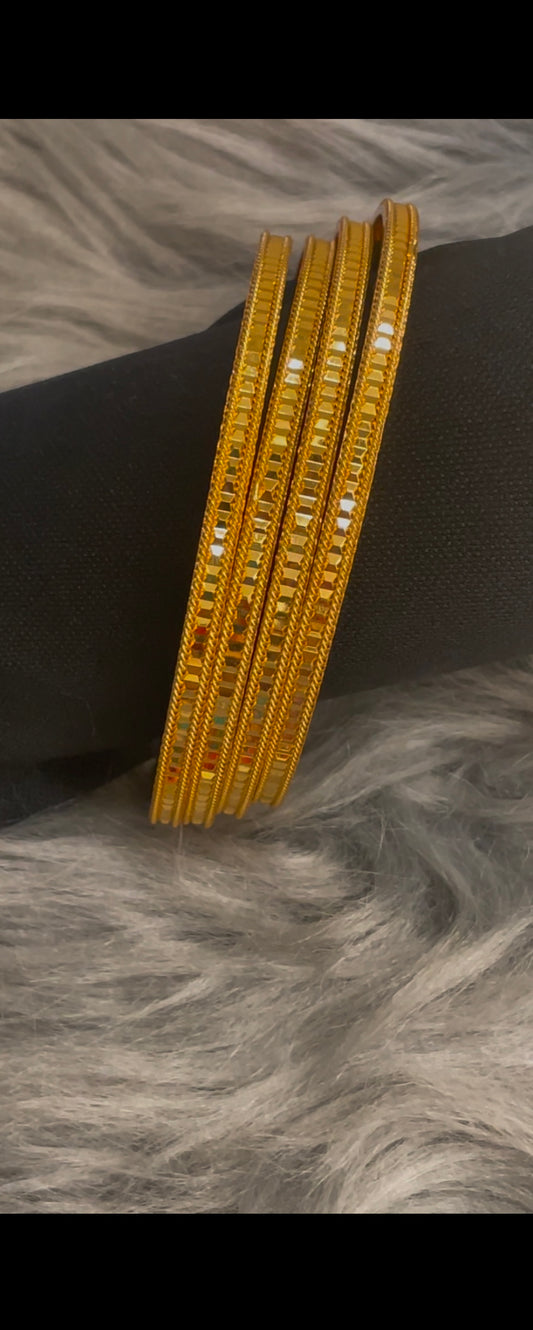 Micro gold plated 4 set of bangles
